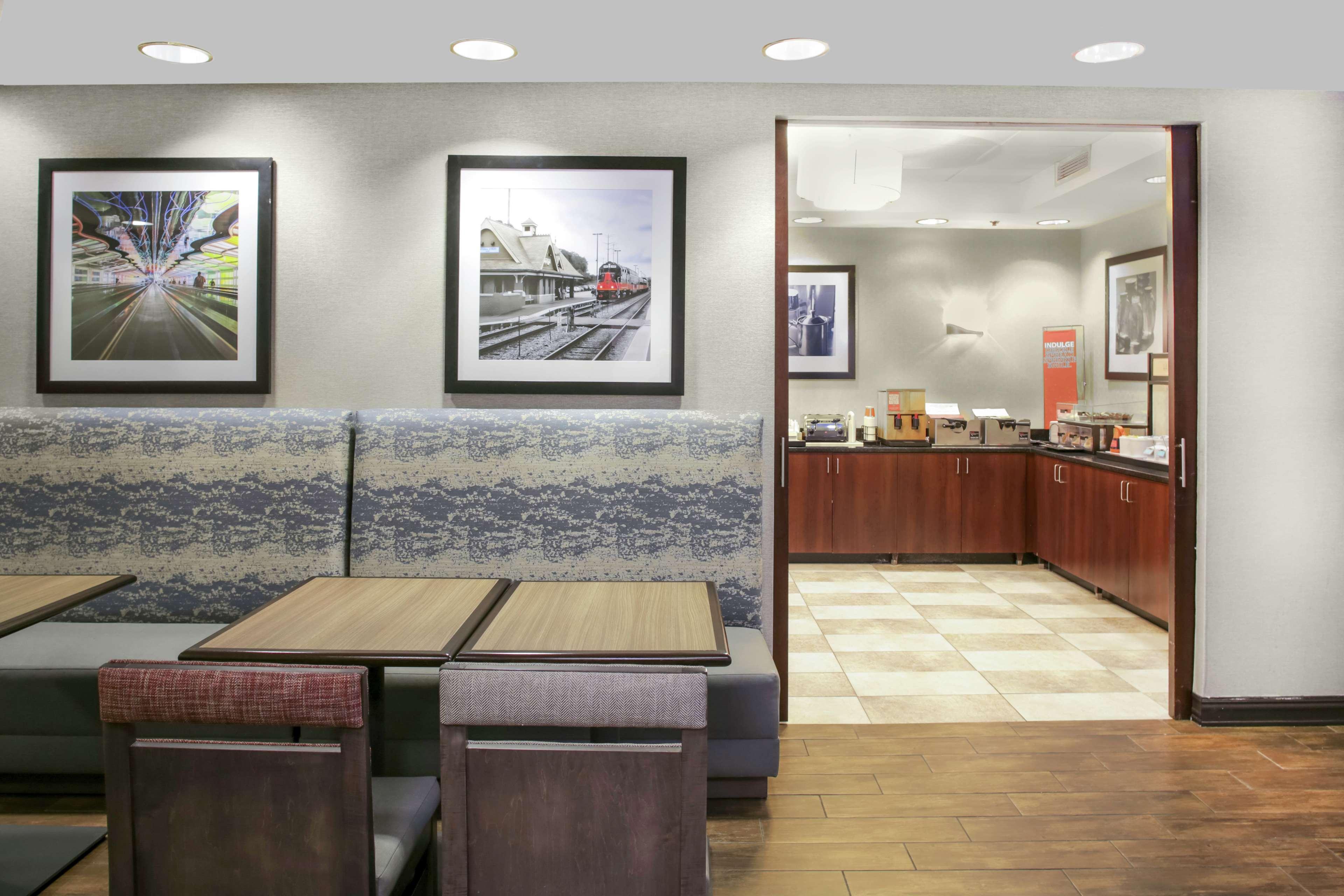 Hampton Inn Chicago Elgin/I-90 Exteriör bild