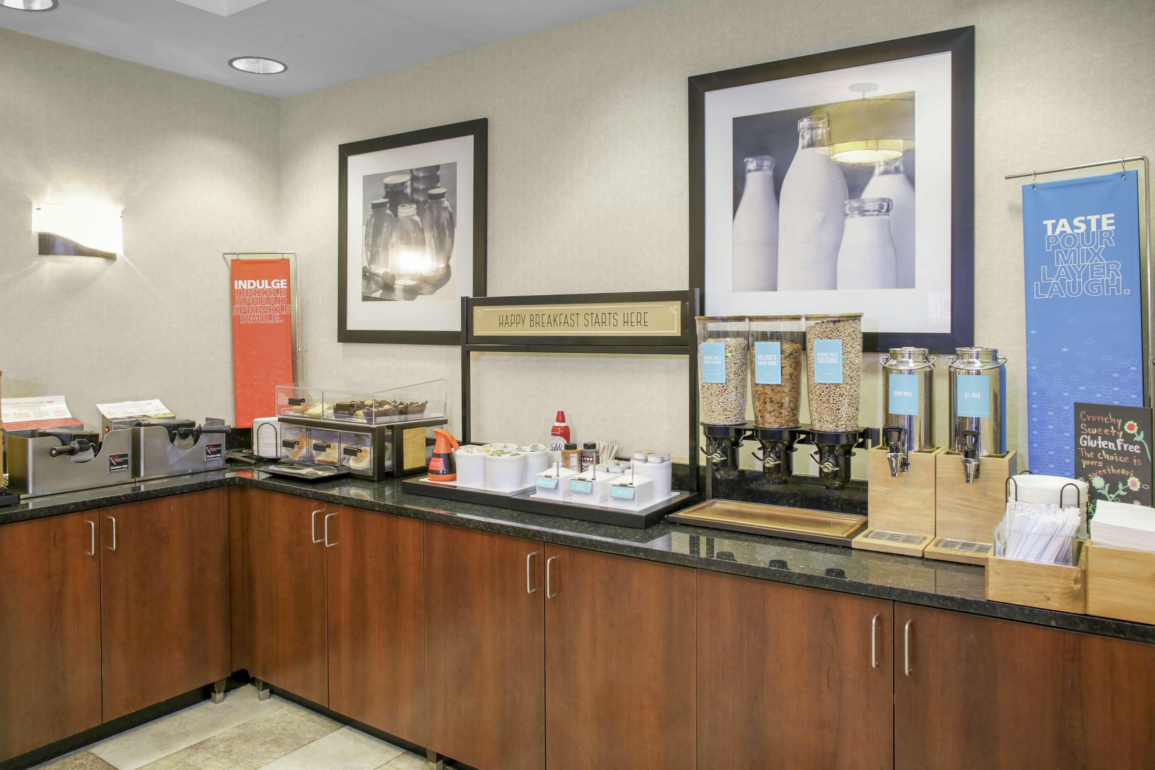 Hampton Inn Chicago Elgin/I-90 Exteriör bild